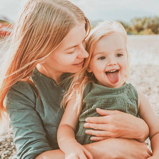 10 Best Family Photo Ideas with Toddlers Who Don’t Want to Sit Still