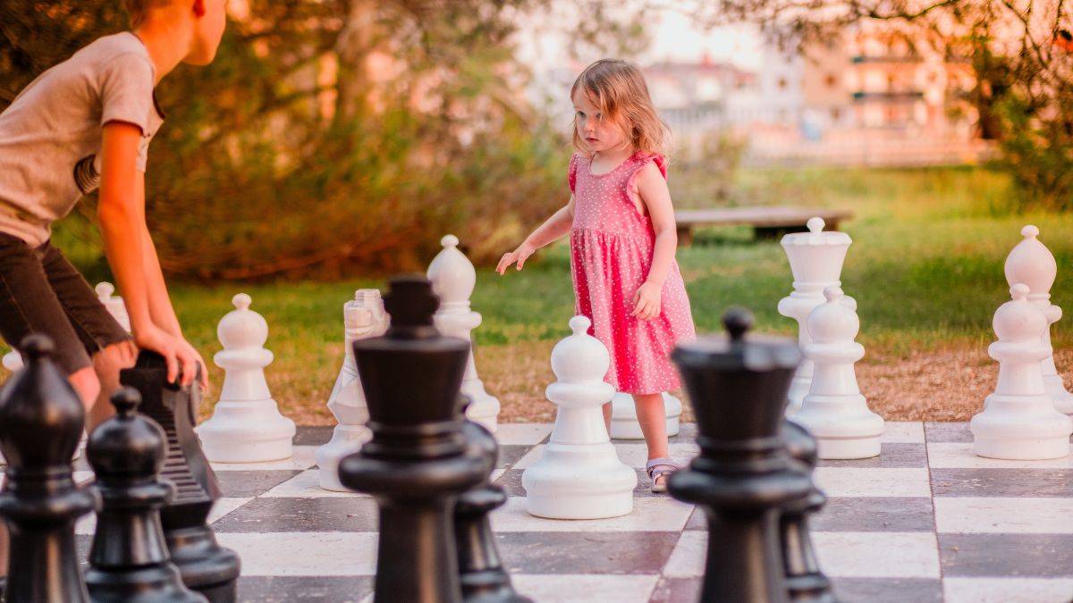 14 Jumbo Lawn Games That'll Ensure Your Kids Want to Play with You